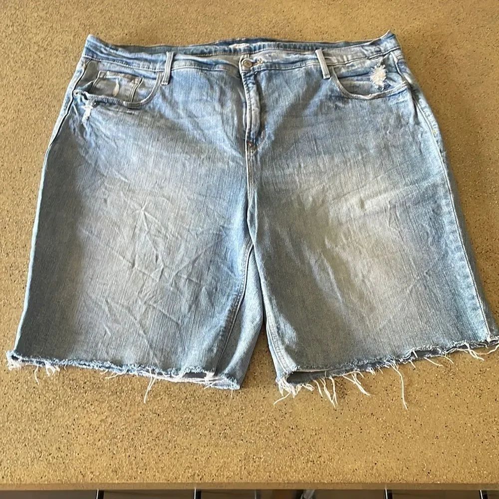 Denim cutoff jean shorts 